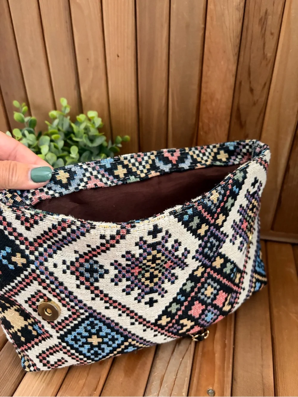 Boho Tapestry Crossbody and Convertible Shoulder Purse in Woven Geometric Print - Picture 7 of 10